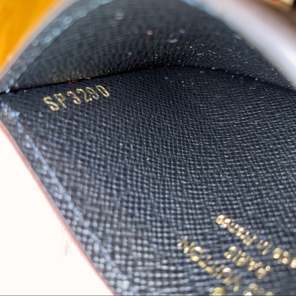 LOUIS VUITTON GIANT MONOGRAM REVERSIBLE CUP HOLDER - Picture 10 of 10